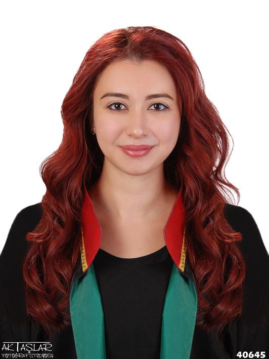 Avukat Ece Düzdemir